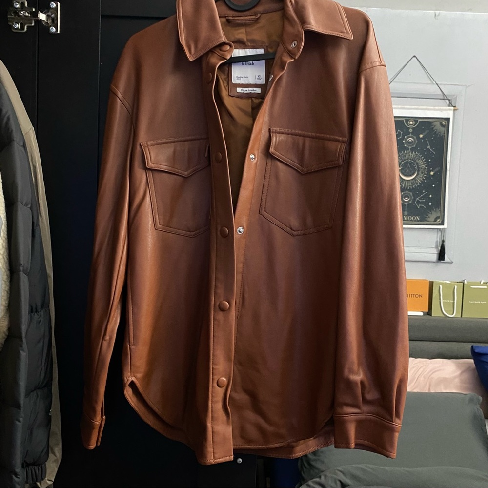 Abercrombie & Fitch Faux Vegan Leather Button Up Jacket - Picture 5 of 10